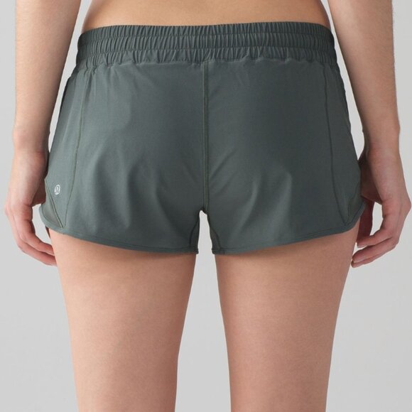 Lululemon dark green hotty hot high rise 2.5 shorts Sz 4 - Picture 3 of 8